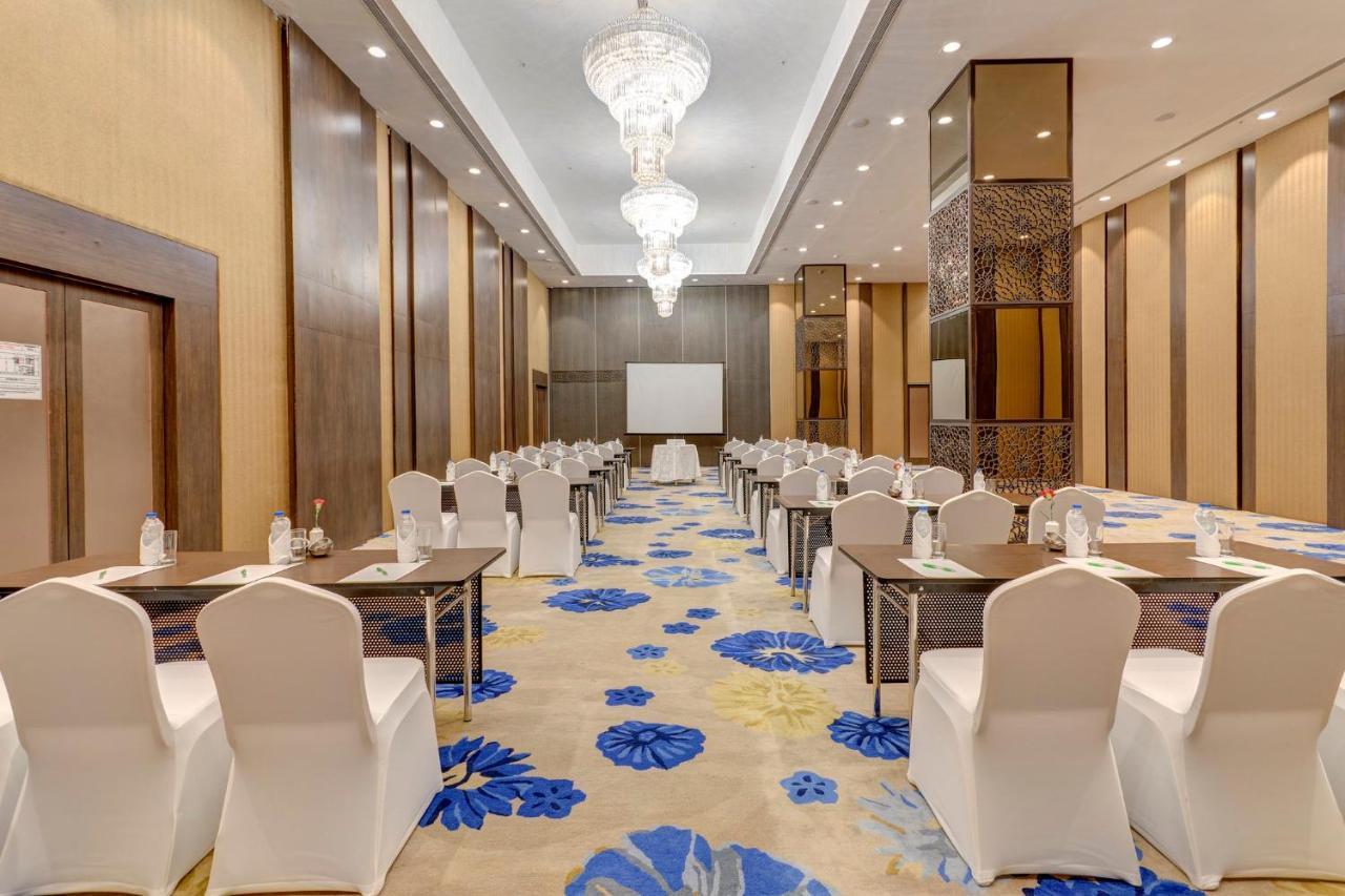 Holiday Inn Kolkata Airport By Ihg Exterior photo Meeting room