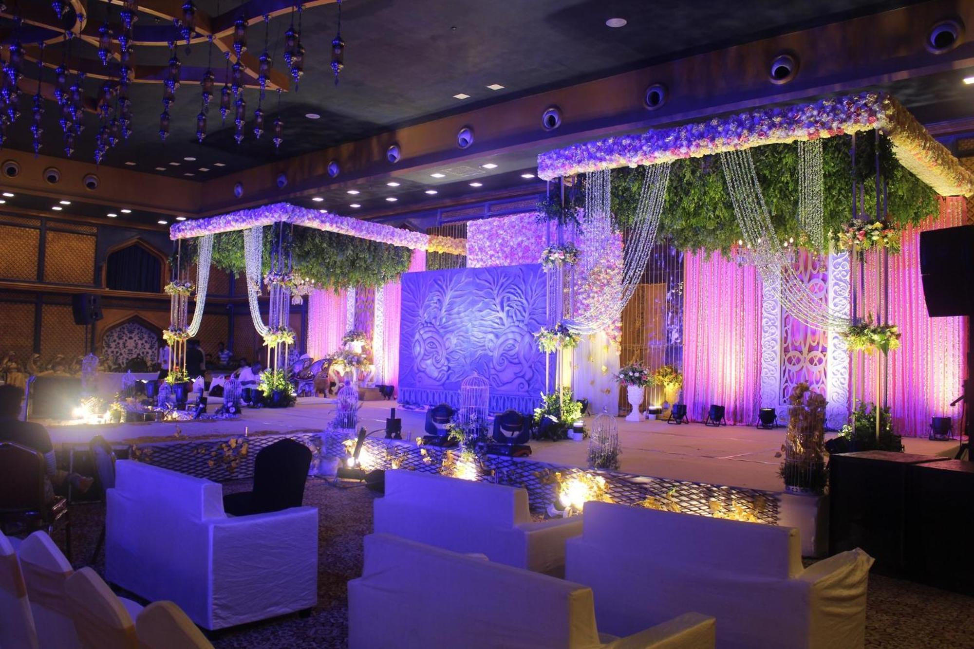 Holiday Inn Kolkata Airport By Ihg Exterior photo The interior of the ballroom