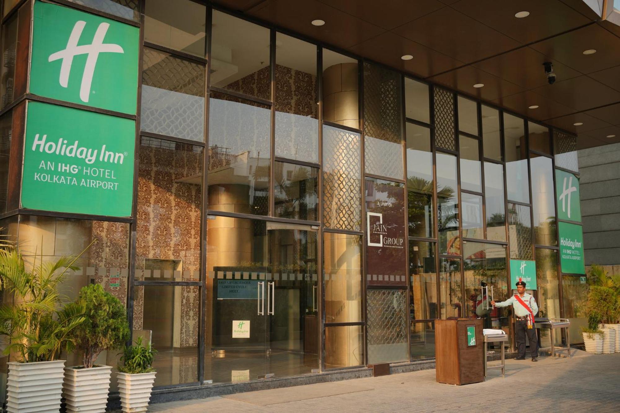 Holiday Inn Kolkata Airport By Ihg Exterior photo